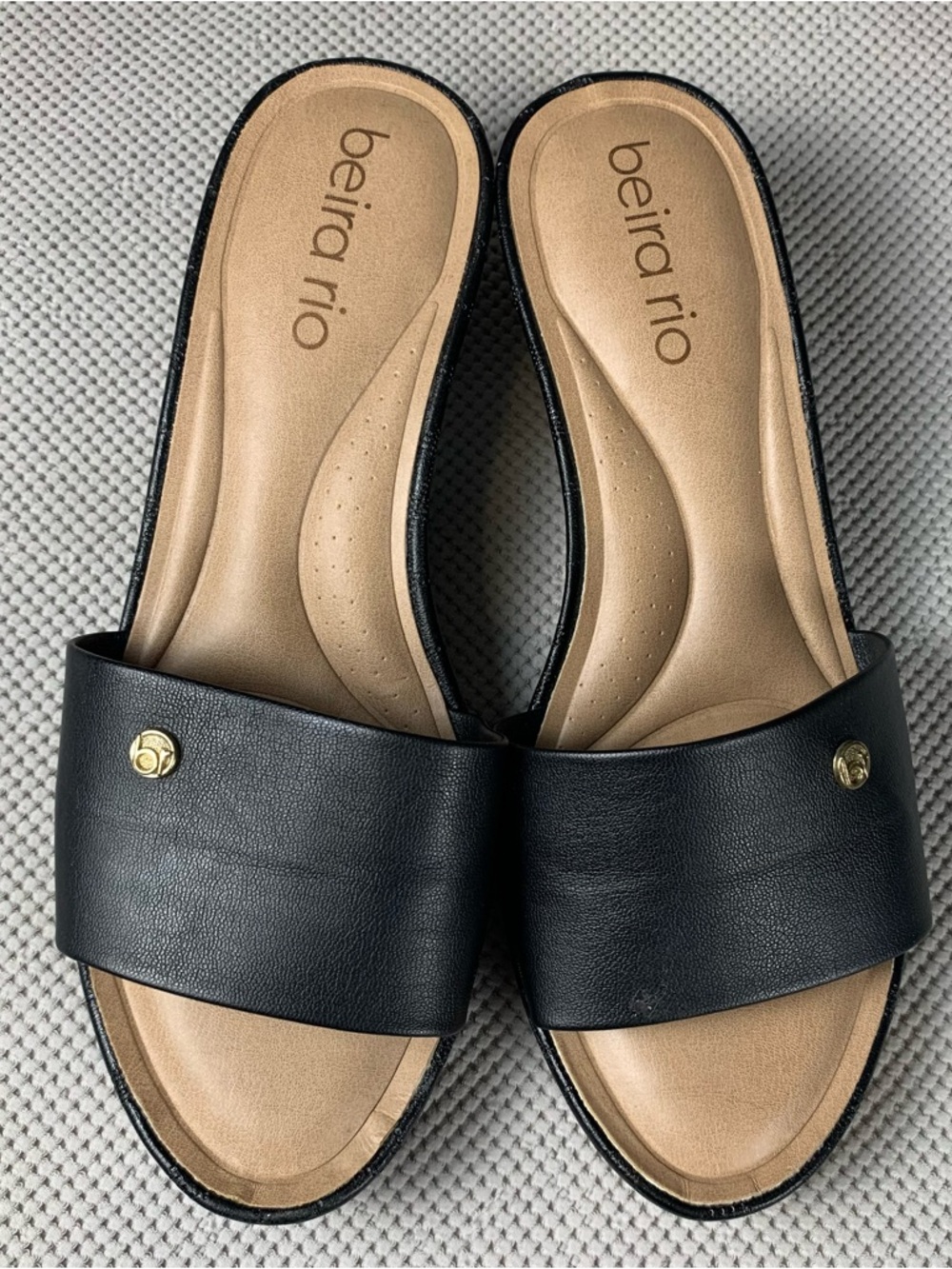 Beira Rio‎ Black Slide Platform Sandals Size 9 Cushioned Footbed